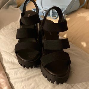 Black Madden girl platform